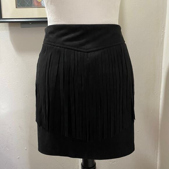 New With Tags JACK Mini Skirt  Size 6 Faux Suede with  Long Fringe - Picture 2 of 9